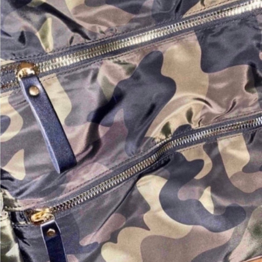 Nylon Camouflage Backpack / Crossbody Bag/ Purse w/Gold Accents. - Picture 5 of 8